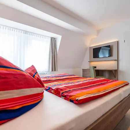 Guest house & 